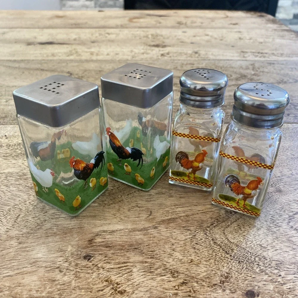 Salt & Pepper Shakers Clear Glass w/ Rooster Chicken Design Checker Vintage 4